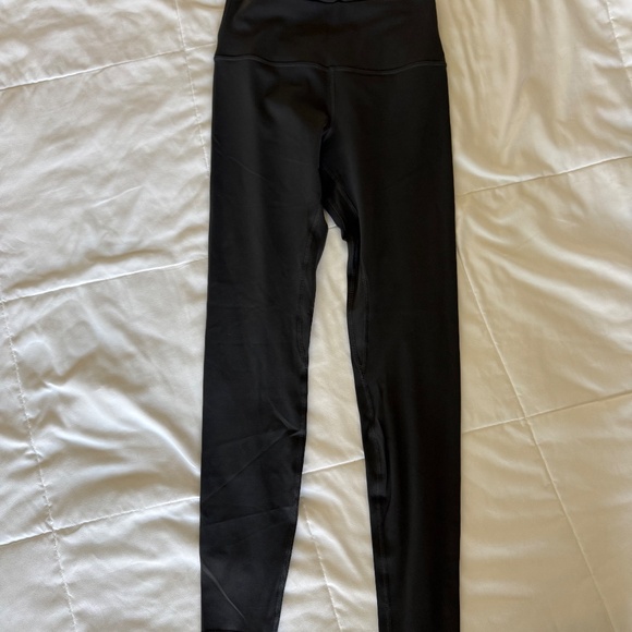 Lululemon Align Leggings 28” - Like New - Picture 3 of 4